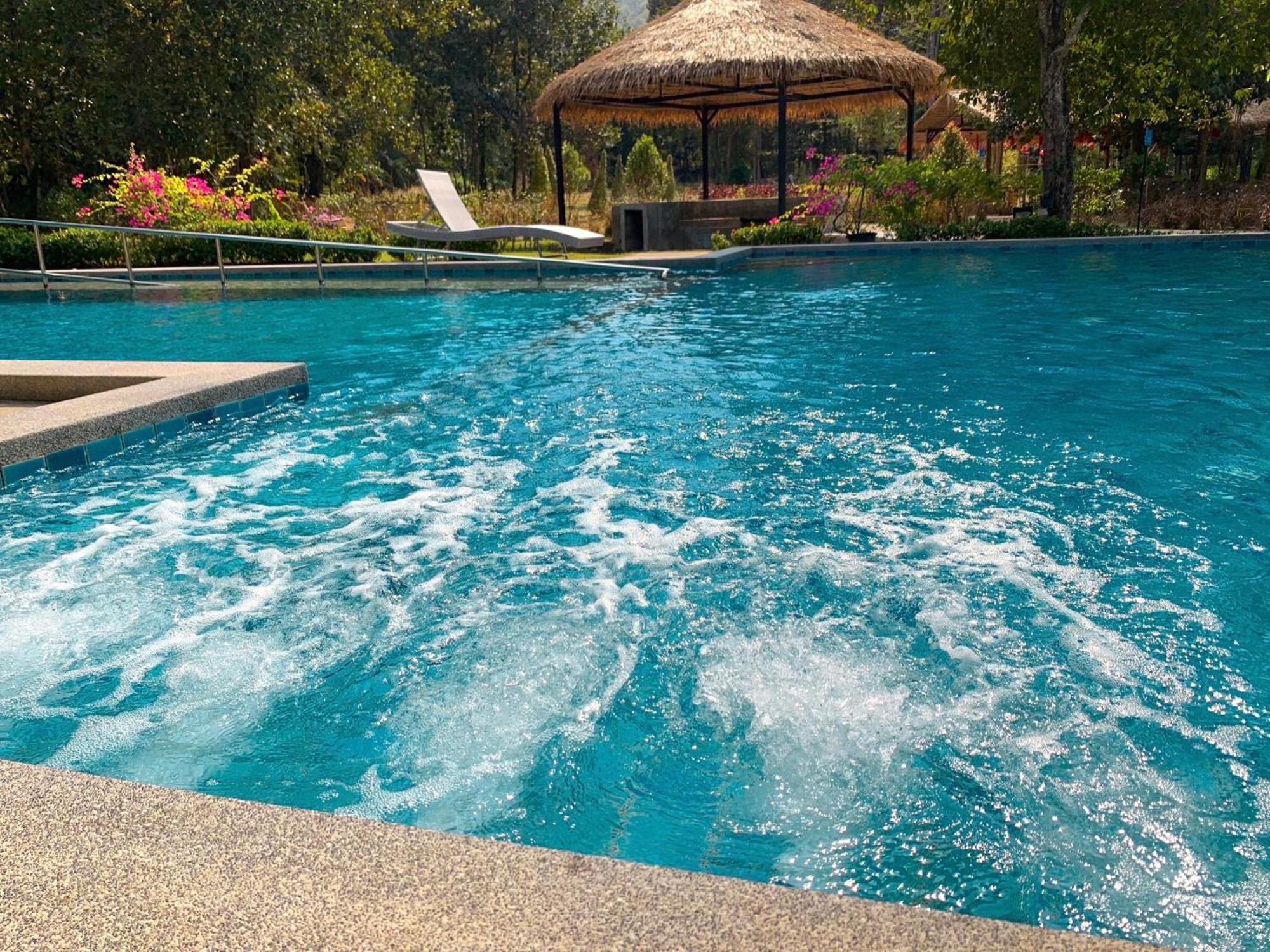 Baan Pingkan Wellness Resort San Kamphaeng Ngoại thất bức ảnh