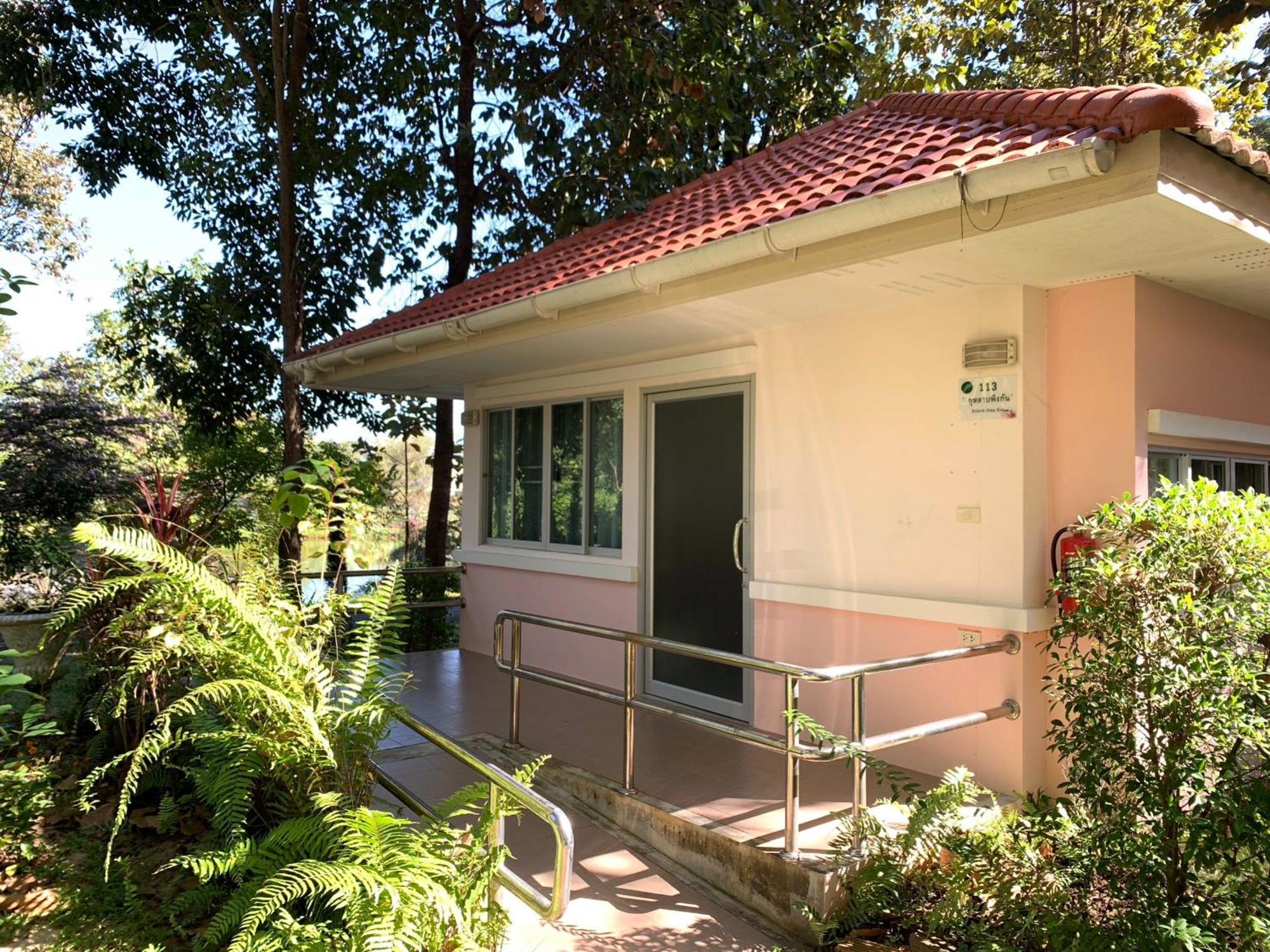 Baan Pingkan Wellness Resort San Kamphaeng Ngoại thất bức ảnh